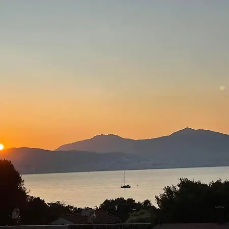 Cosy, Vue A 5 Min A Pied De La