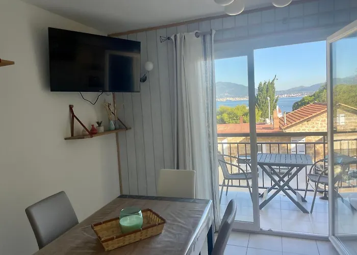 Cosy, Vue A 5 Min A Pied De La *